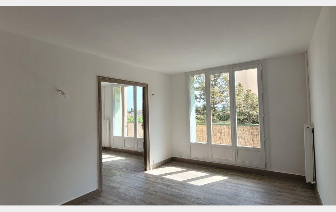 Annonces PONT ST ESPRIT : Appartement | PONT-SAINT-ESPRIT (30130) | 66 m2 | 86 000 € 